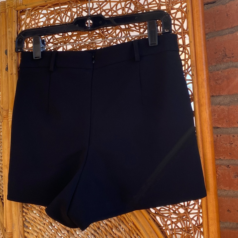 NWT ICOUniform Black Shorts Dressy Size Small Zipper & Pockets